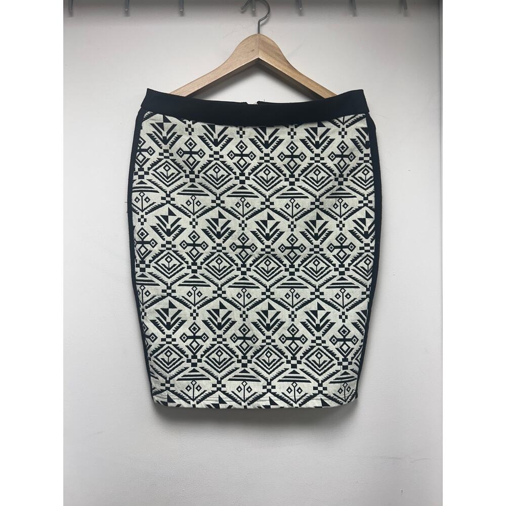 NWT Black White Geometric Monochrome Aztec Pattern Pencil Skirt L